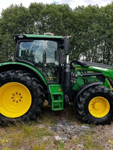 John Deere 6130R