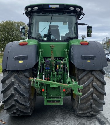 John Deere 7270R