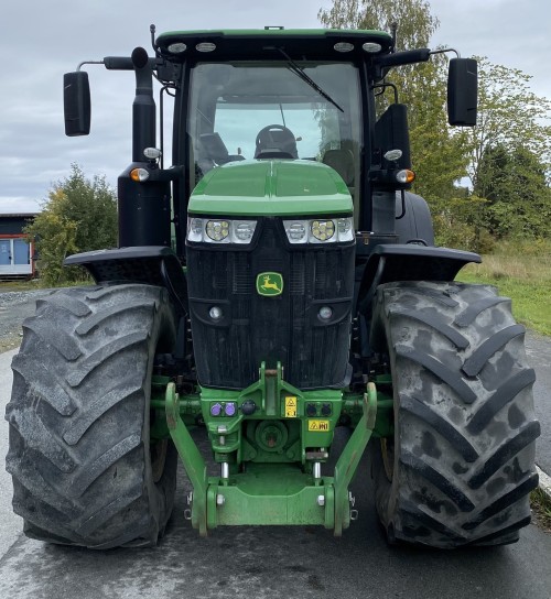 John Deere 7270R