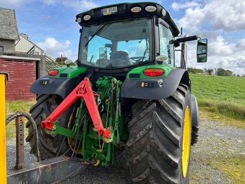 John Deere 6130R