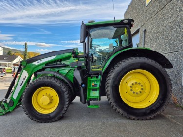 John Deere 6215R Premium