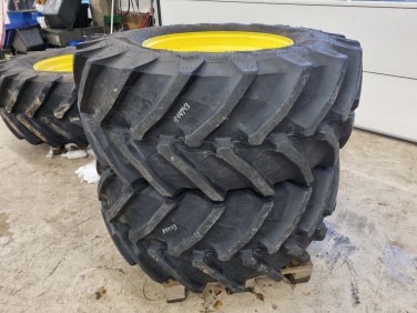 John Deere Paire de roues : Trelleborg TM800 540/65R28