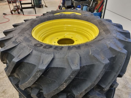 John Deere Paire de roues : Trelleborg TM800 540/65R28