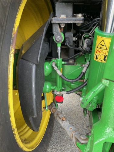 John Deere 6130R