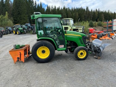 John Deere 3120