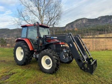 New Holland TS100 avec Trima 4.1P. Prise de force avant/hydraulique.