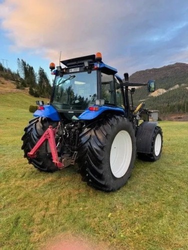 New Holland Ts115