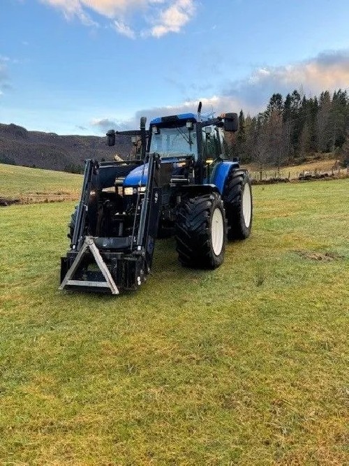 New Holland Ts115