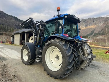 Valtra G135V