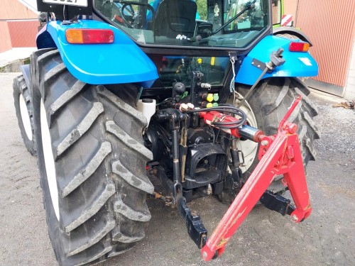 New Holland TL100A