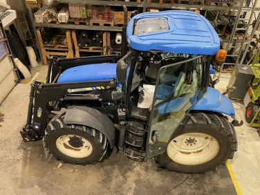 New Holland T6040 CE