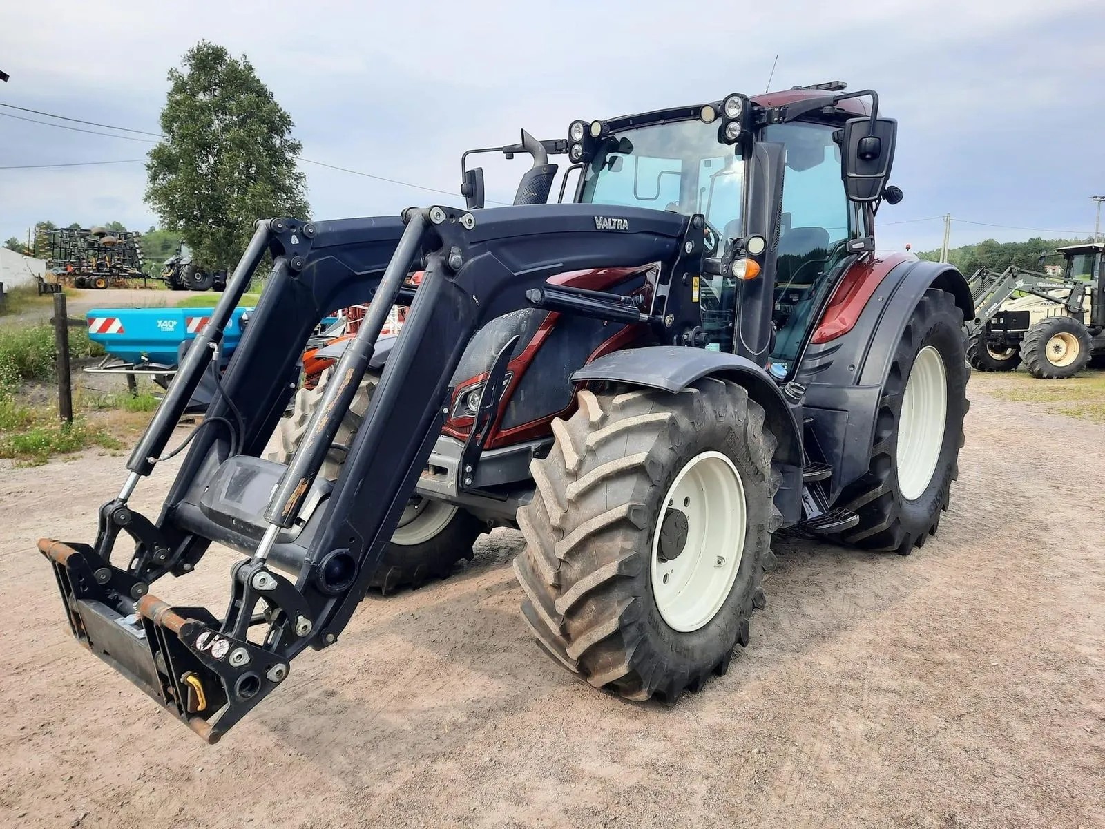 Valtra N174DST