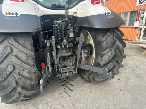 Valtra T214D