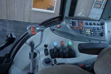 Valtra N123 HT5