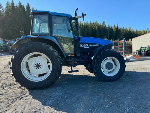 New Holland 8160