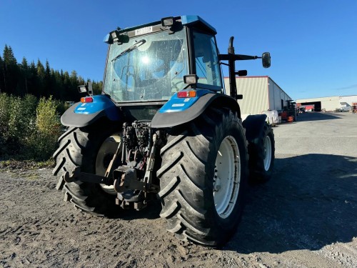 New Holland 8160