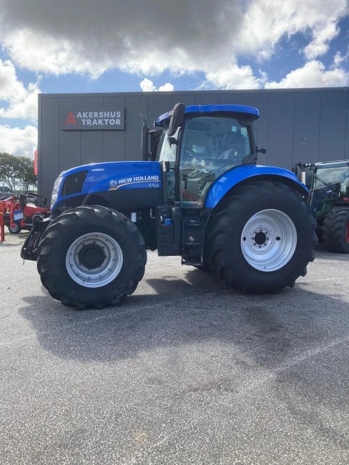 New Holland T7.210AC