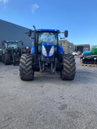 New Holland T7.210AC