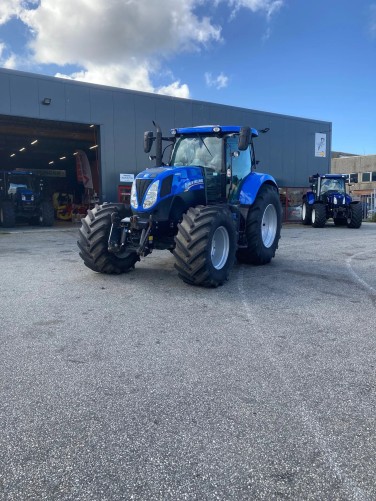 New Holland T7.210AC