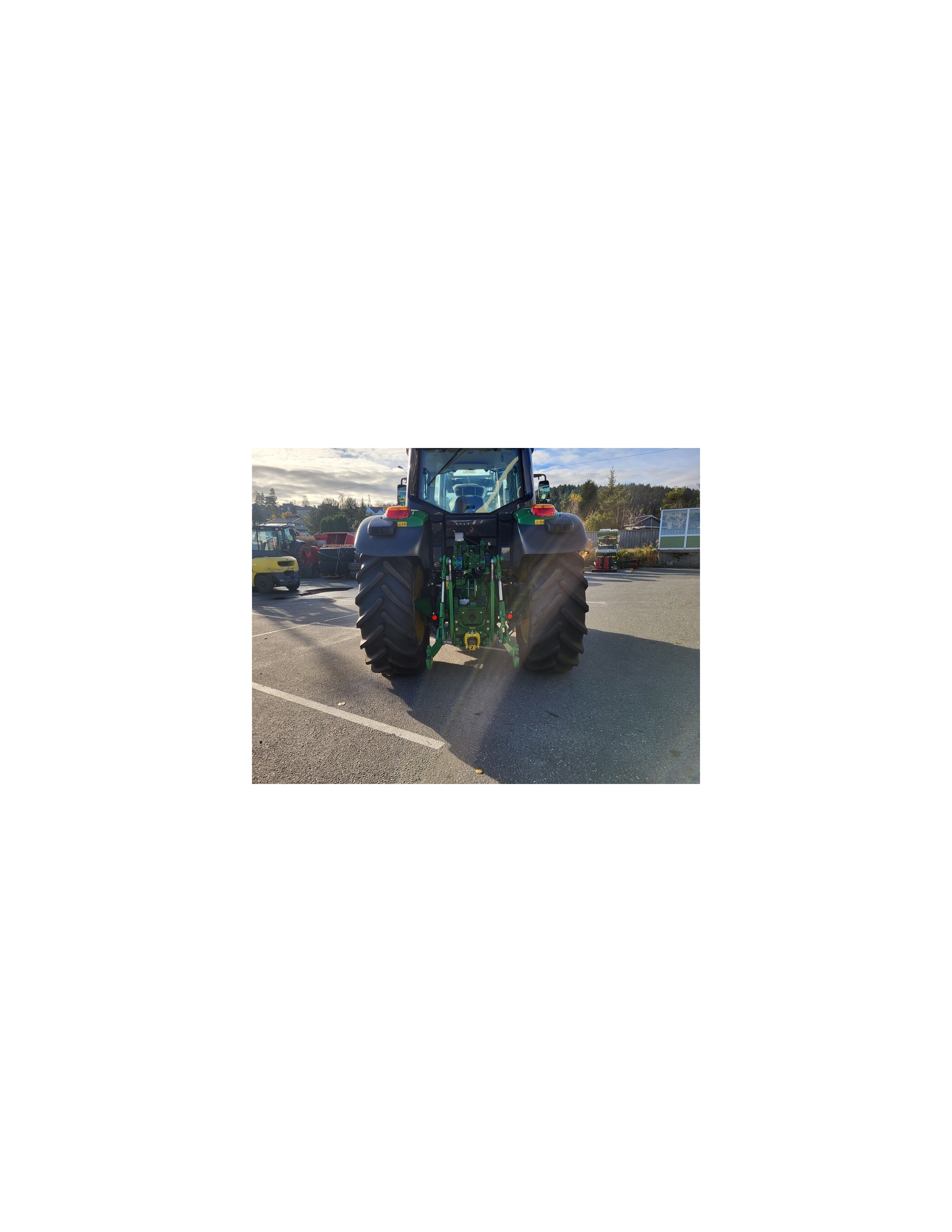 John Deere 6120M