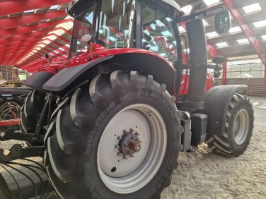 Massey Ferguson 7718