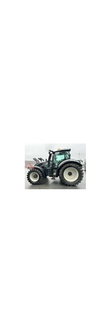 Valtra T214D