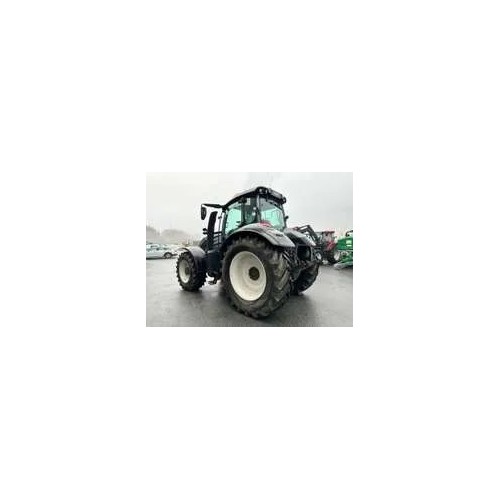 Valtra T214D