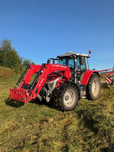 Massey Ferguson 5S.145