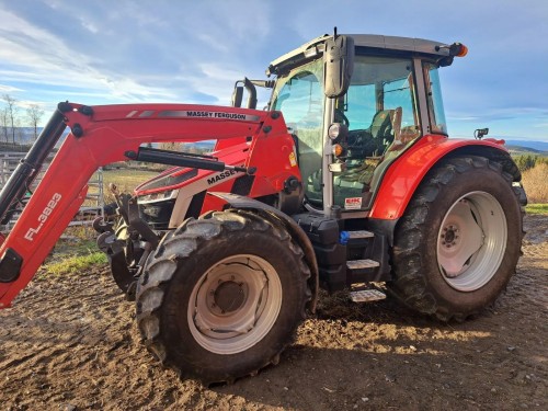 Massey Ferguson 5S.145