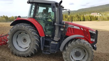 massey-ferguson-5s145