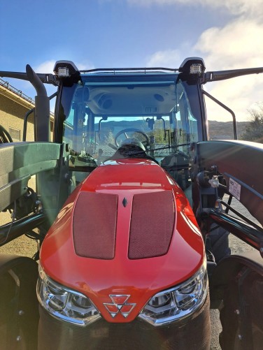 Massey Ferguson 5711 M Dyna 4