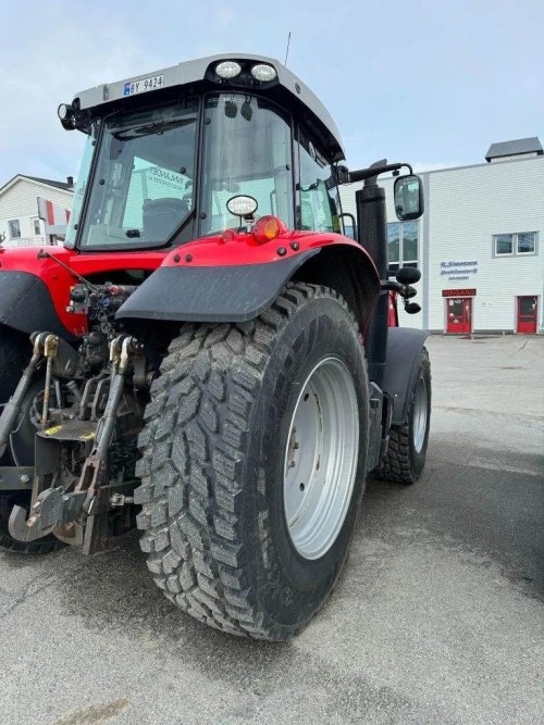 Massey Ferguson 6718S