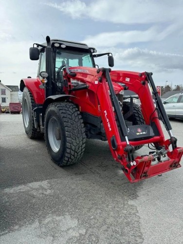 Massey Ferguson 6718S