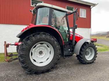 Massey Ferguson 5450 Dyna 4