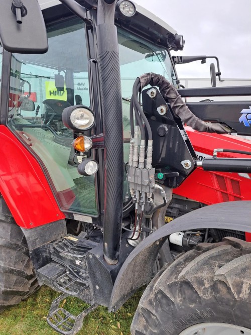 Massey Ferguson 5612-4 Dyna4