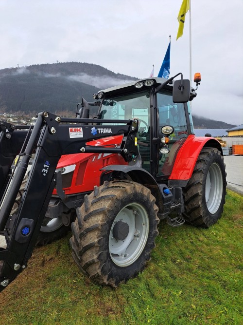 Massey Ferguson 5612-4 Dyna4