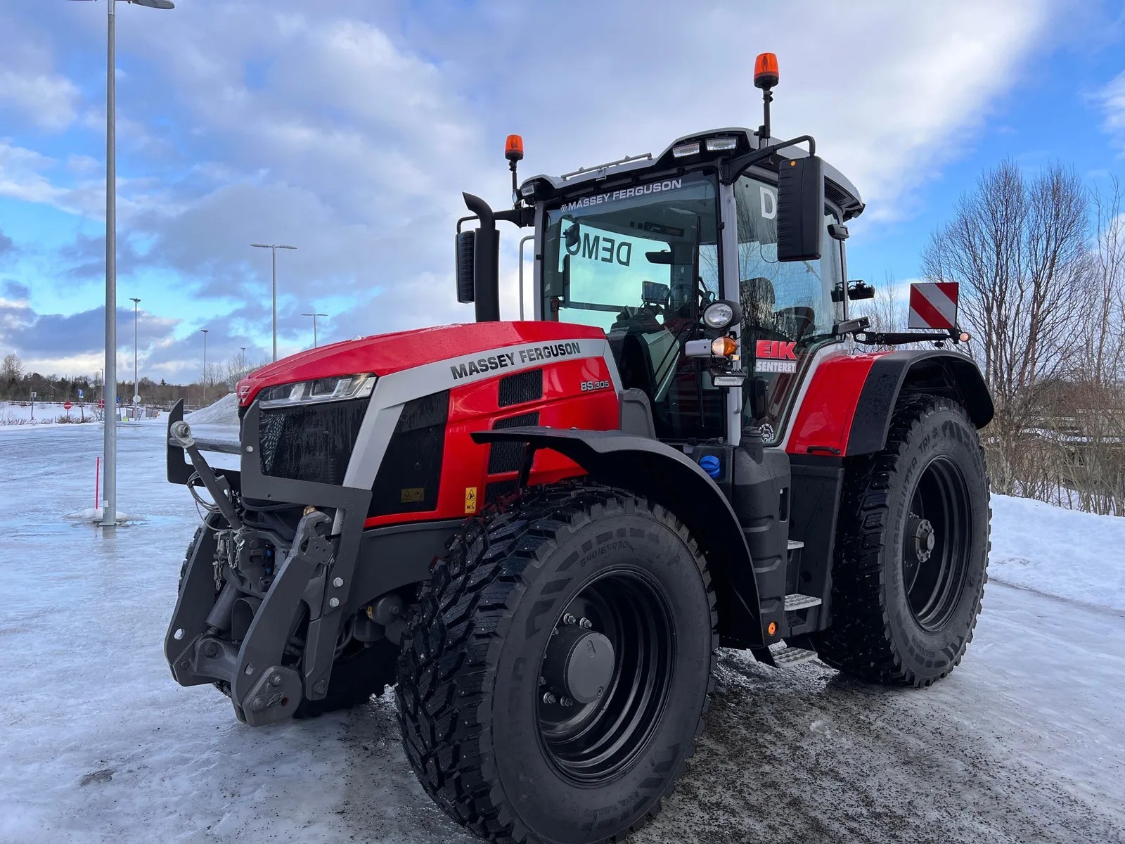 Massey Ferguson 8S.305 Dyna VT