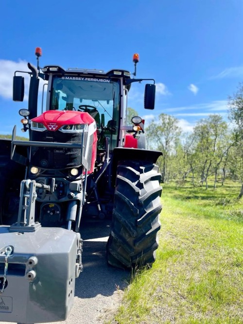 Massey Ferguson 8S.305 Dyna VT