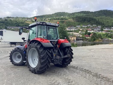 Massey Ferguson MF 5S.145 Dyna-6