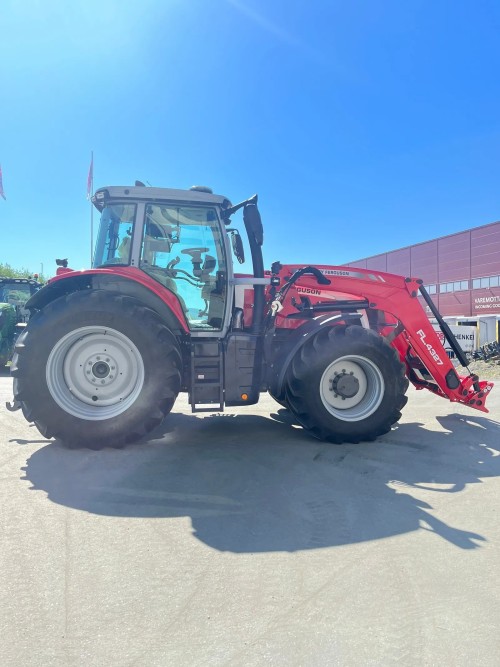 Massey Ferguson 7S.180 Dyna-6 hors