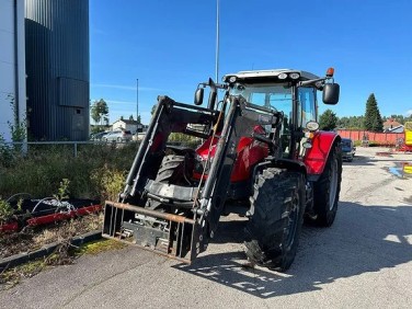 Massey Ferguson 5613