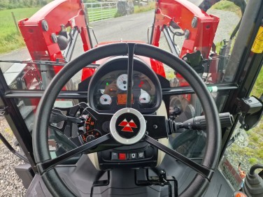 Massey Ferguson 4710M Dyna 2