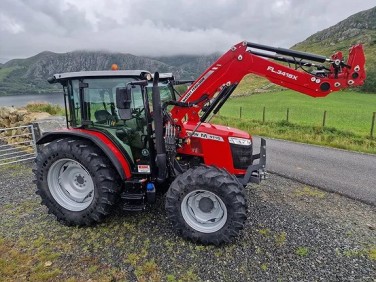 Massey Ferguson 4710M Dyna 2