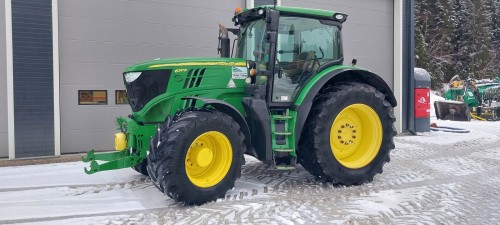 John Deere 6210R