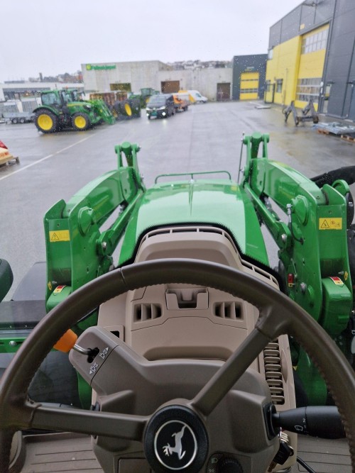 John Deere 6R 150