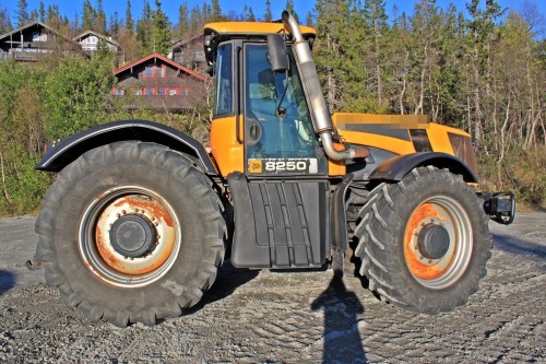 JCB FASTRAC 8250 *4x4