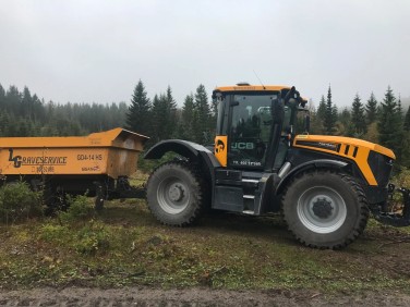 JCB4220