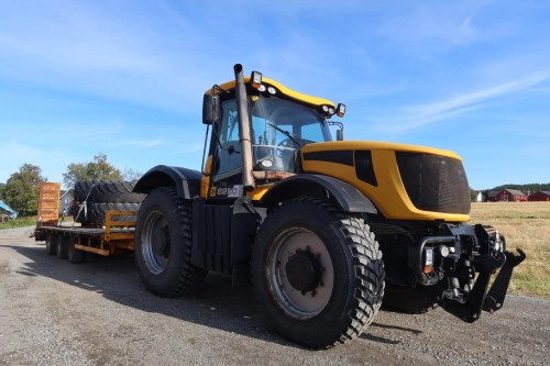 JCB 8660