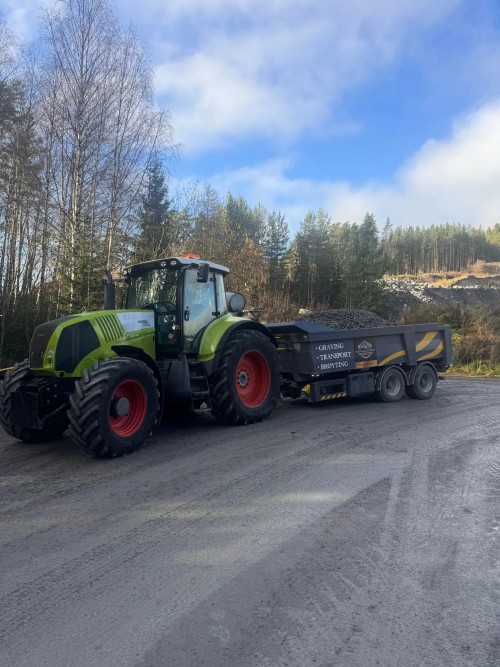 CLAAS Axion 830