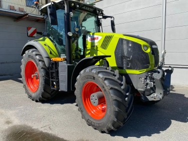 CLAAS AXION 830